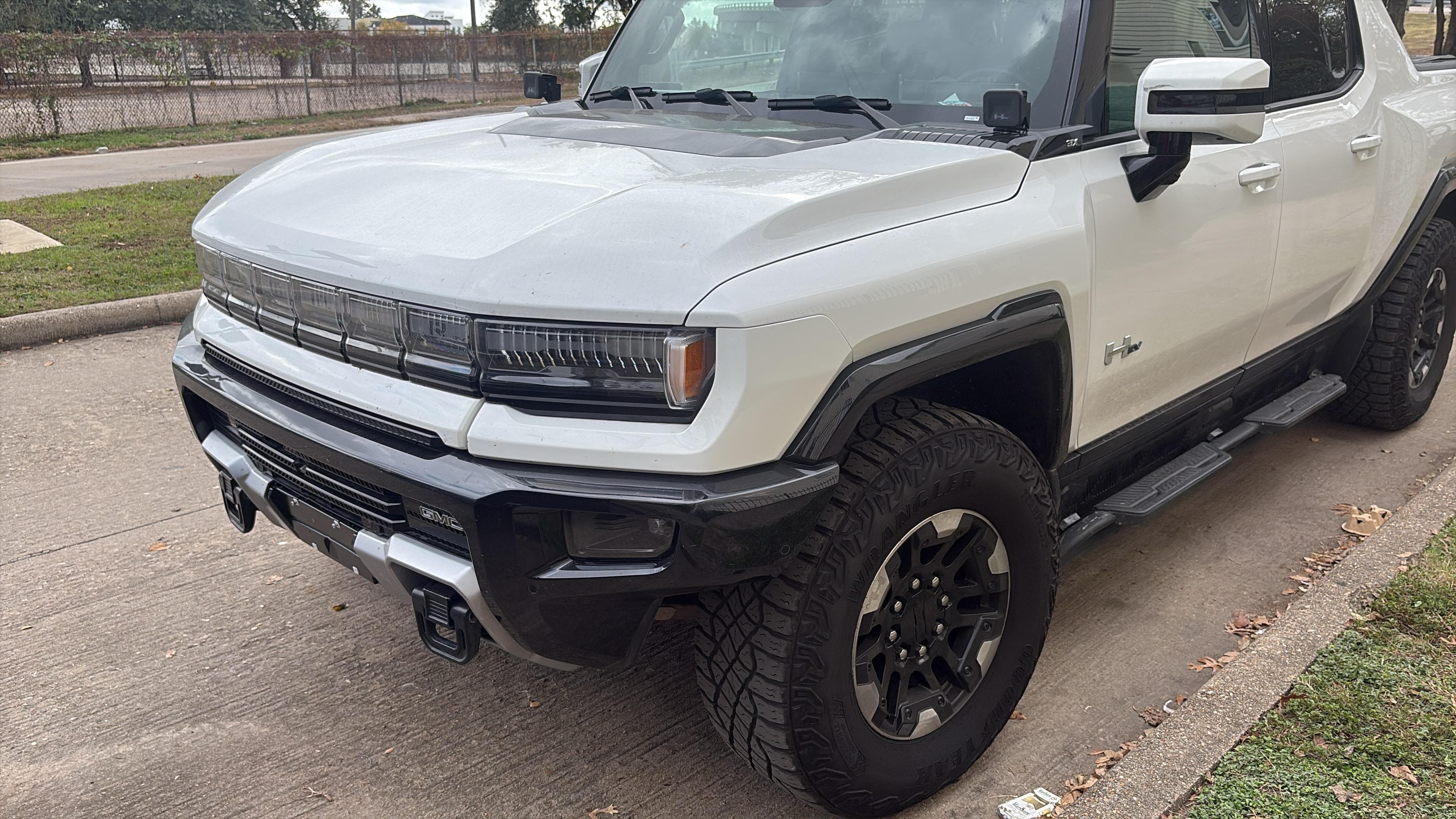 GMC Hummer EV SUT 3X