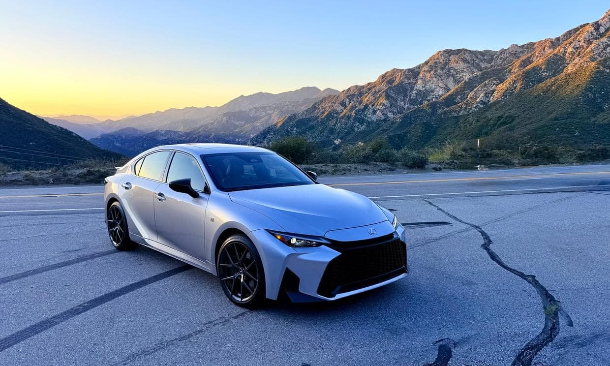 Lexus IS